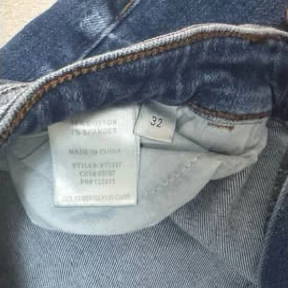 Stylish Distressed Blue Skinny Jeans - Picture 3 of 4